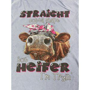 Southern Chics Cow T-Shirt M Straight Outta Shape But Heifer I'm Trying Gym Top